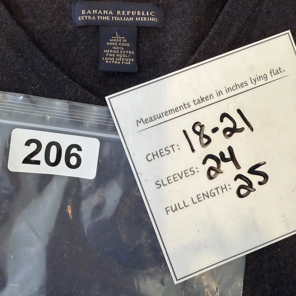 Banana Republic Men L Extra‎ Fine Italian Merino Wool V-Neck Grey Sweater #206